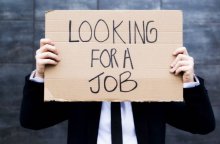 Οι 4 λόγοι που η ανεργία παραμένει σε υψηλά επίπεδα